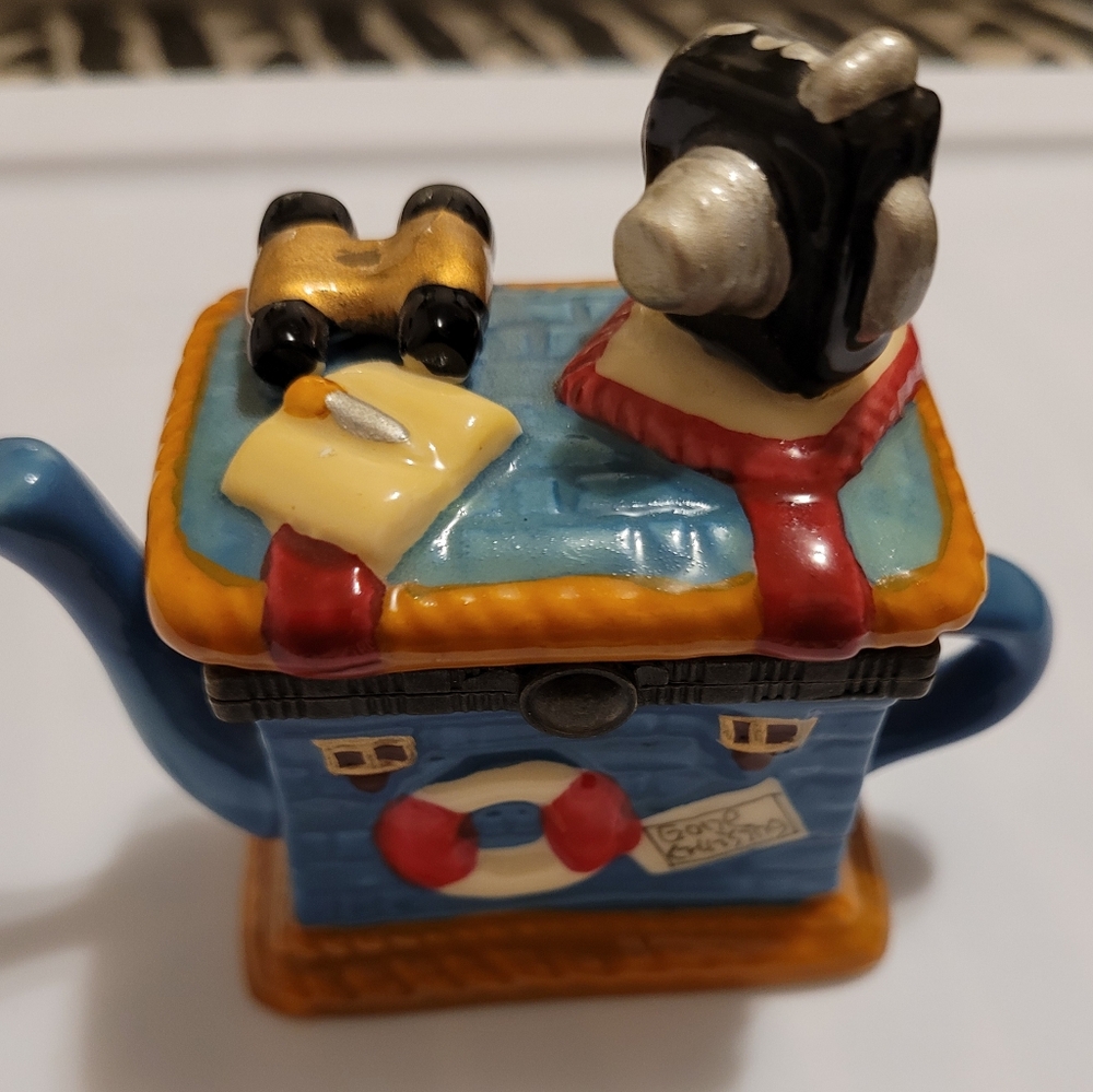 Vintage Collectible 1980's Teapot shaped Hinged Trinket Box 3" x 3 1/2".